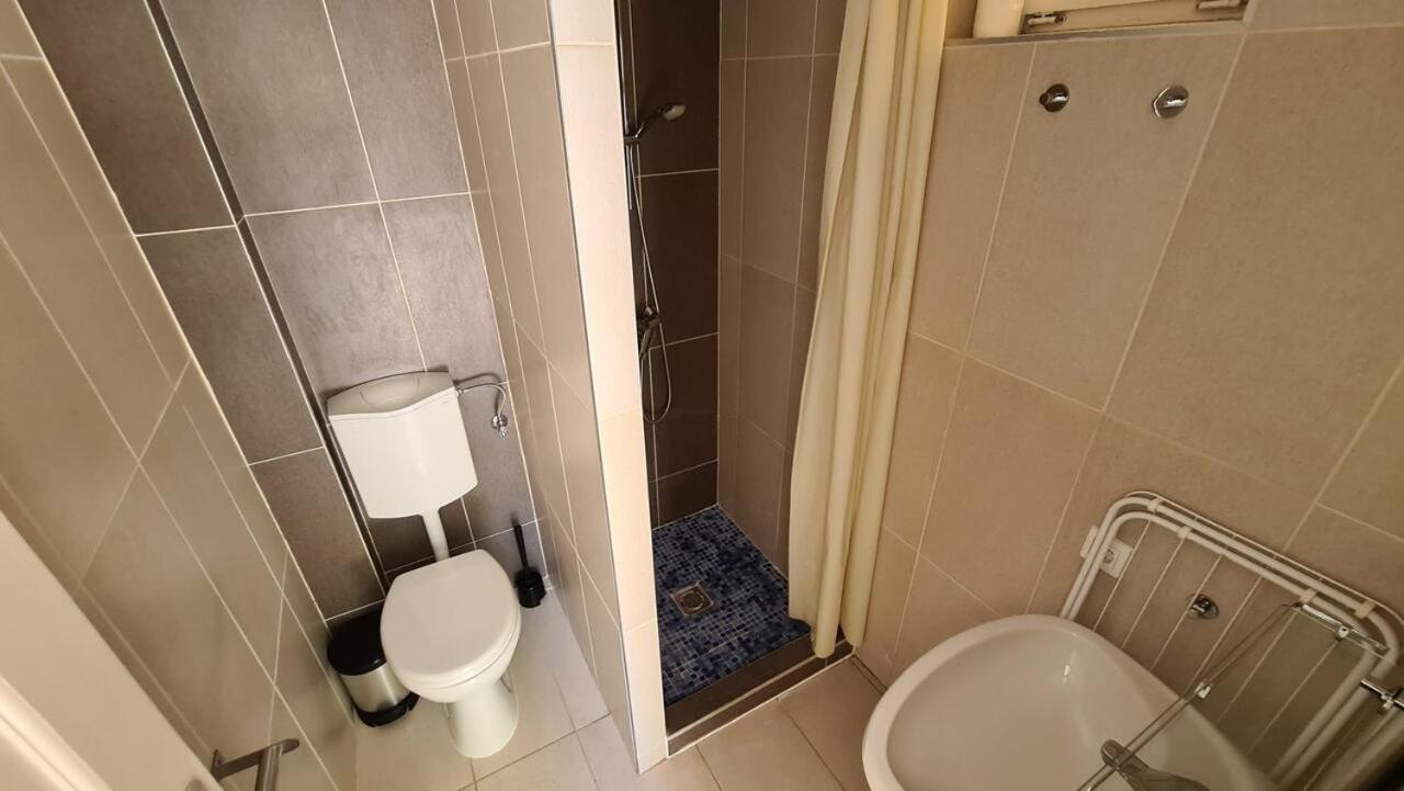 Mediterran Apartman With Pool Siofok Ngoại thất bức ảnh